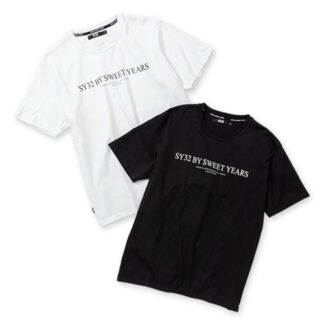 SANS SERIF LOGO TEE